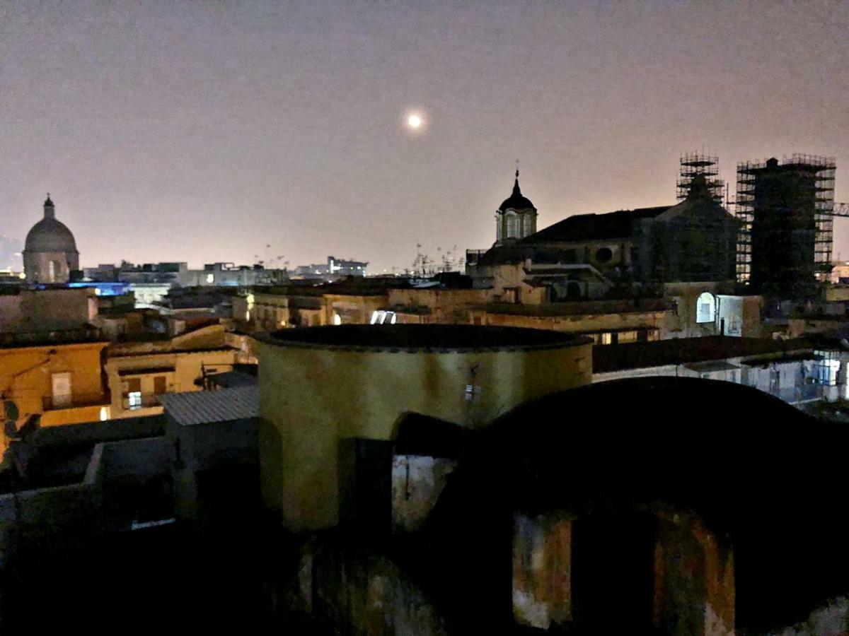 Апартаменты I Tetti Del Centro Storico Неаполь Экстерьер фото